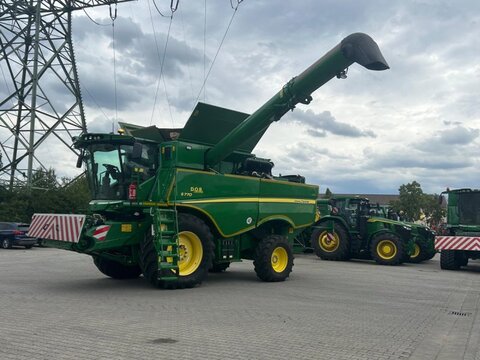 John Deere S770i