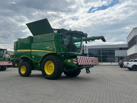 John Deere S770i 2