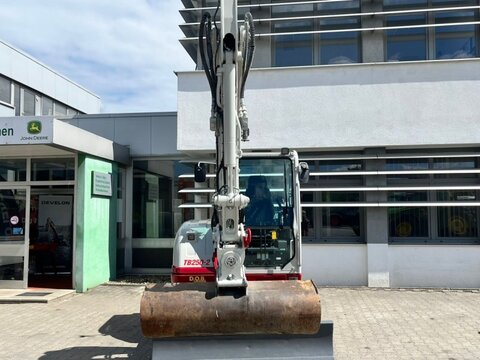 Takeuchi TB 250 2