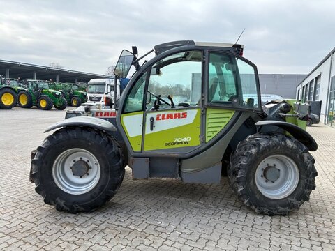Claas Scorpion 7040 2