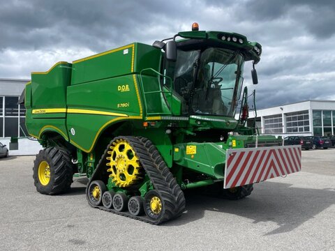 John Deere S780i