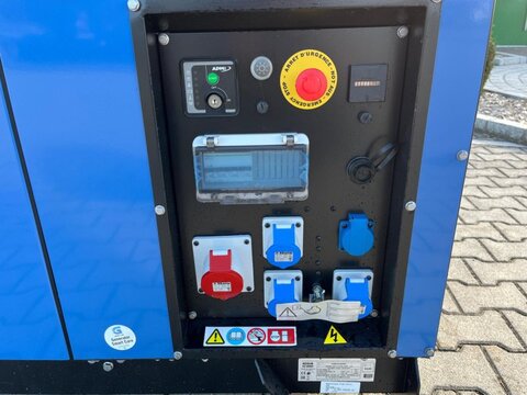 SDMO Diesel 15 LC TA Silence AVR C5 3