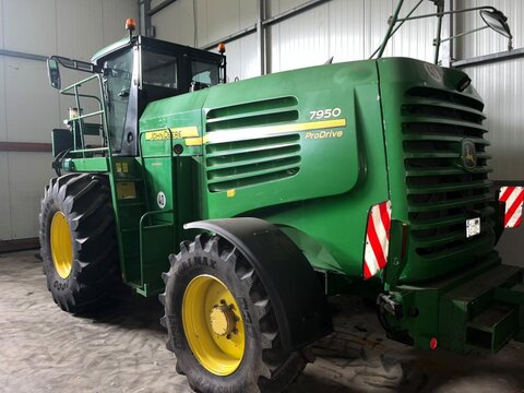 John Deere 7950