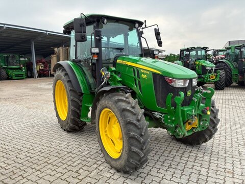 John Deere 5090 M 2