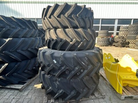Sonstige 520/85R38+480/70R28
