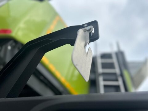 CLAAS Trion 750