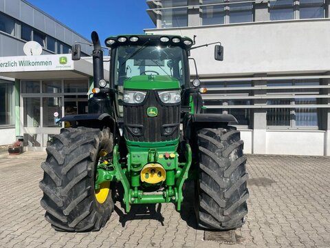 John Deere 6215R 2