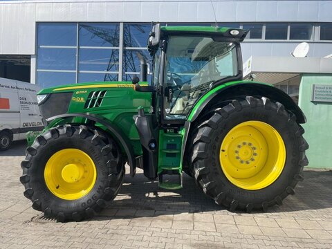 John Deere 6215R 3