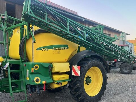 John Deere 740i