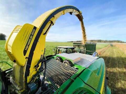 John Deere Inhaltsstoffbestimmung Mais 2024 für HarvestLab