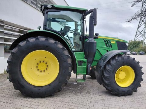 John Deere 6215R 3