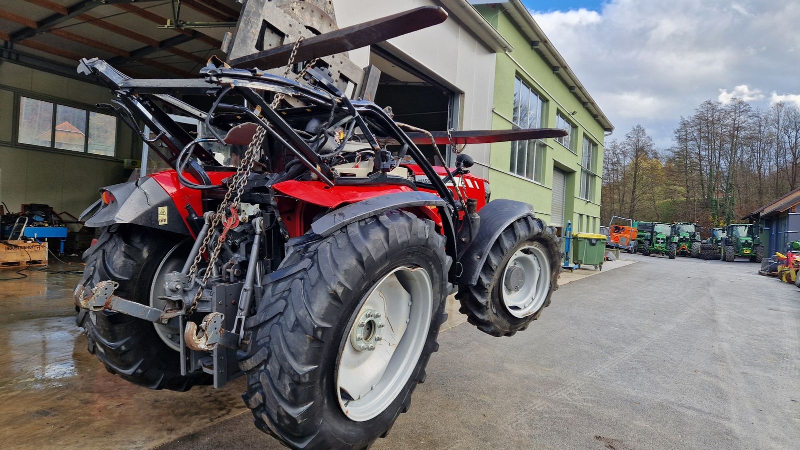 Massey Ferguson MF 4707 Basis 2