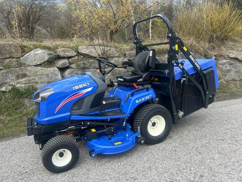Iseki SXG 327 mit Hochentleerung