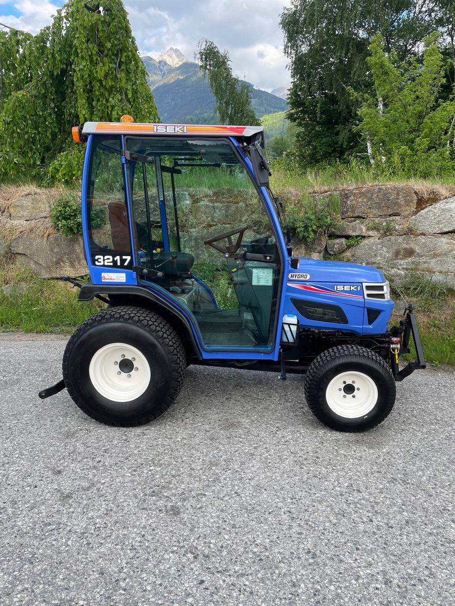 Iseki TM 3217 AHL Hydro mit Kabine 2