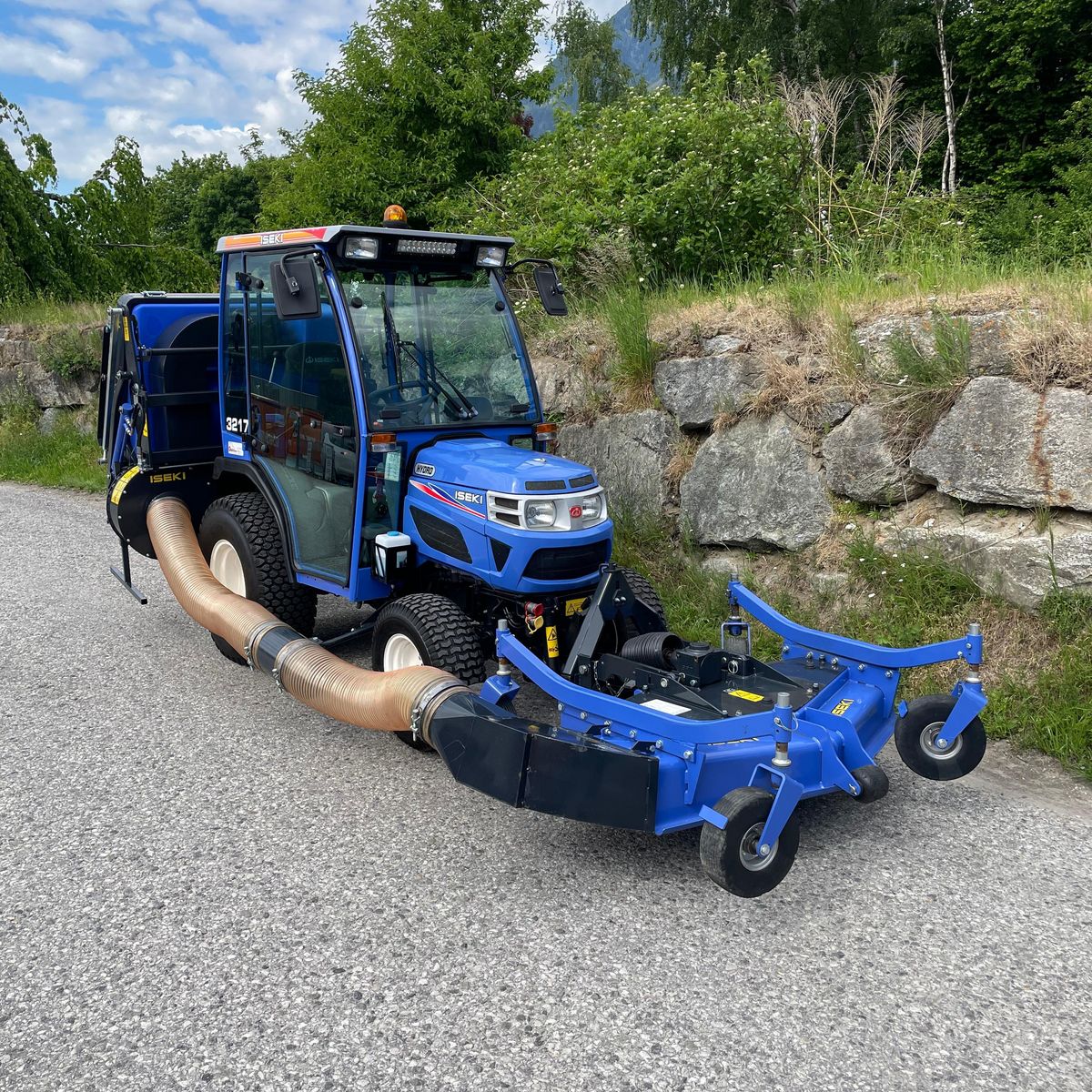 Iseki TM 3217 AHL Hydro mit Kabine 3