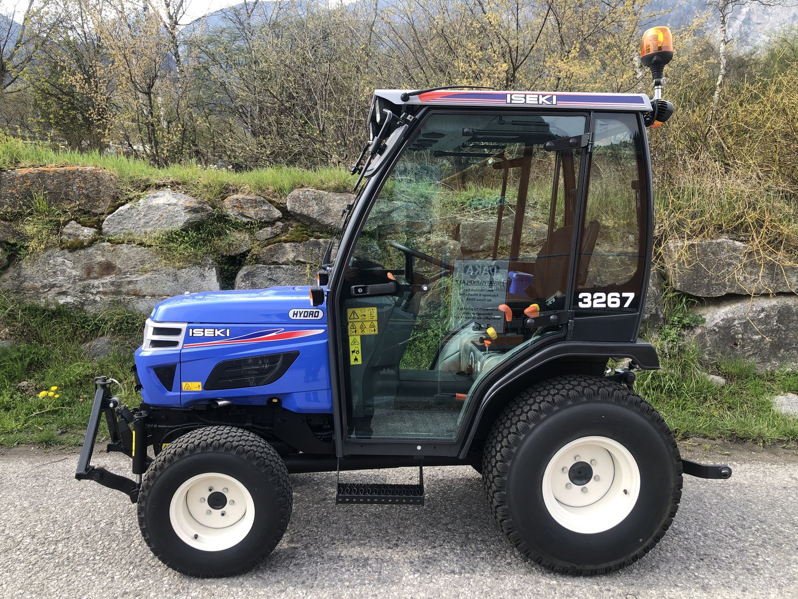Iseki TM 3267 AHL mit Kabine 3
