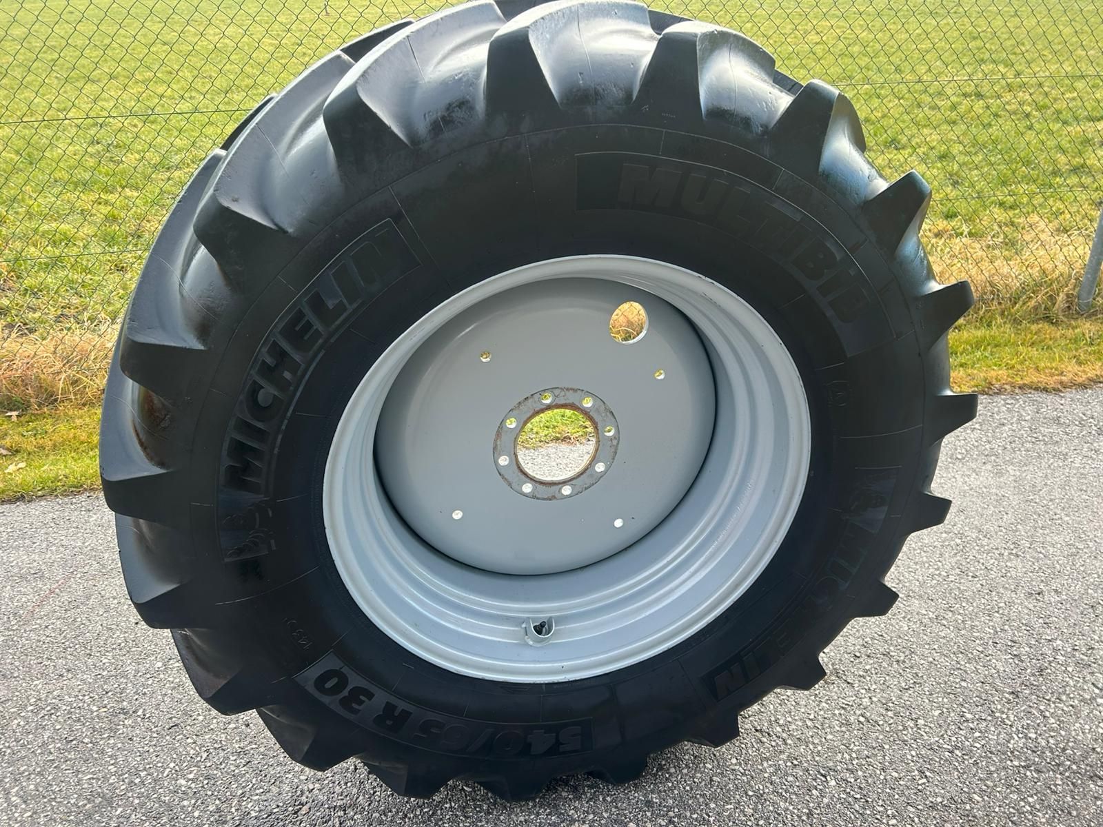 Michelin 540/65R30 und 405/70R20 2