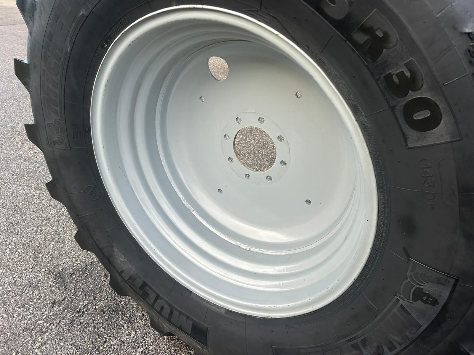 Michelin 540/65R30 und 405/70R20 3