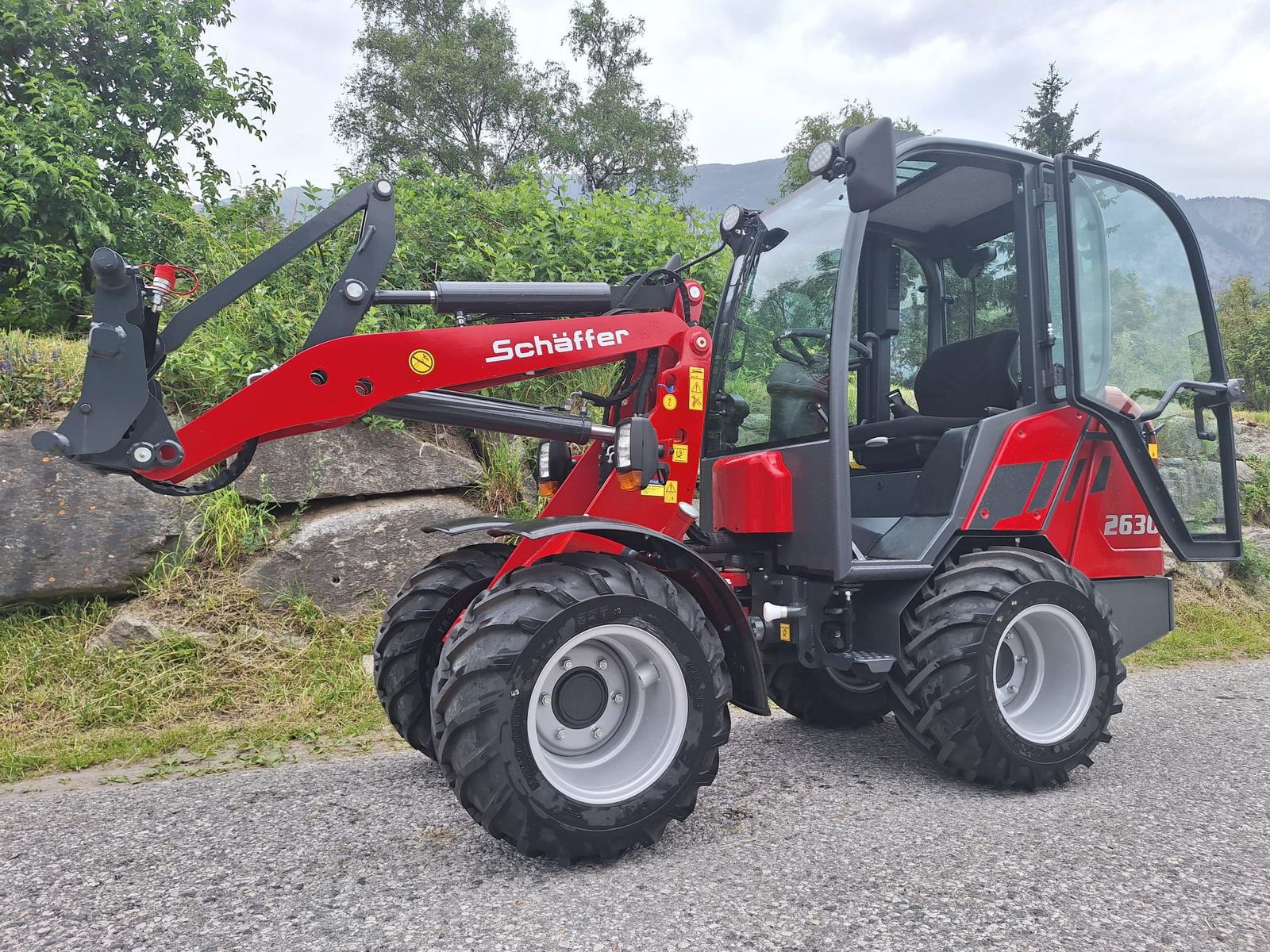 Schäffer 2630 mit Kabine 2