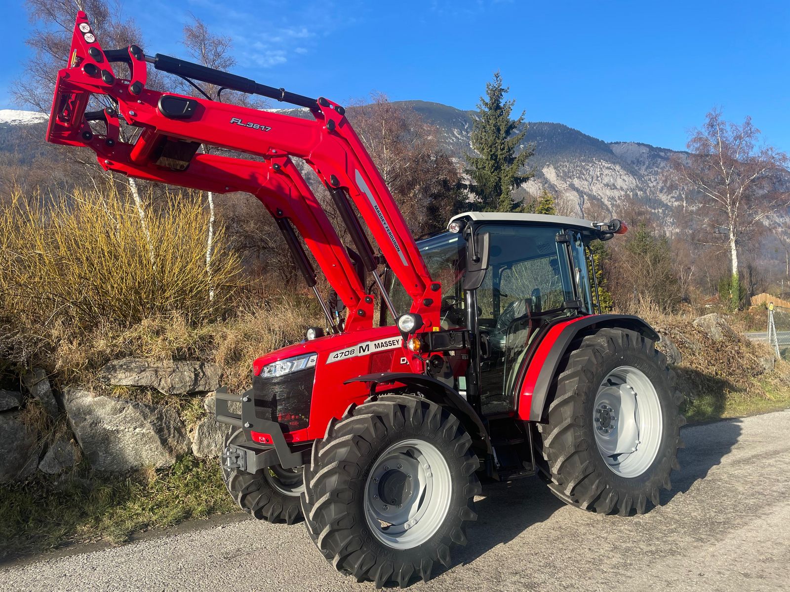 Massey Ferguson MF 4708 M Kabine 3
