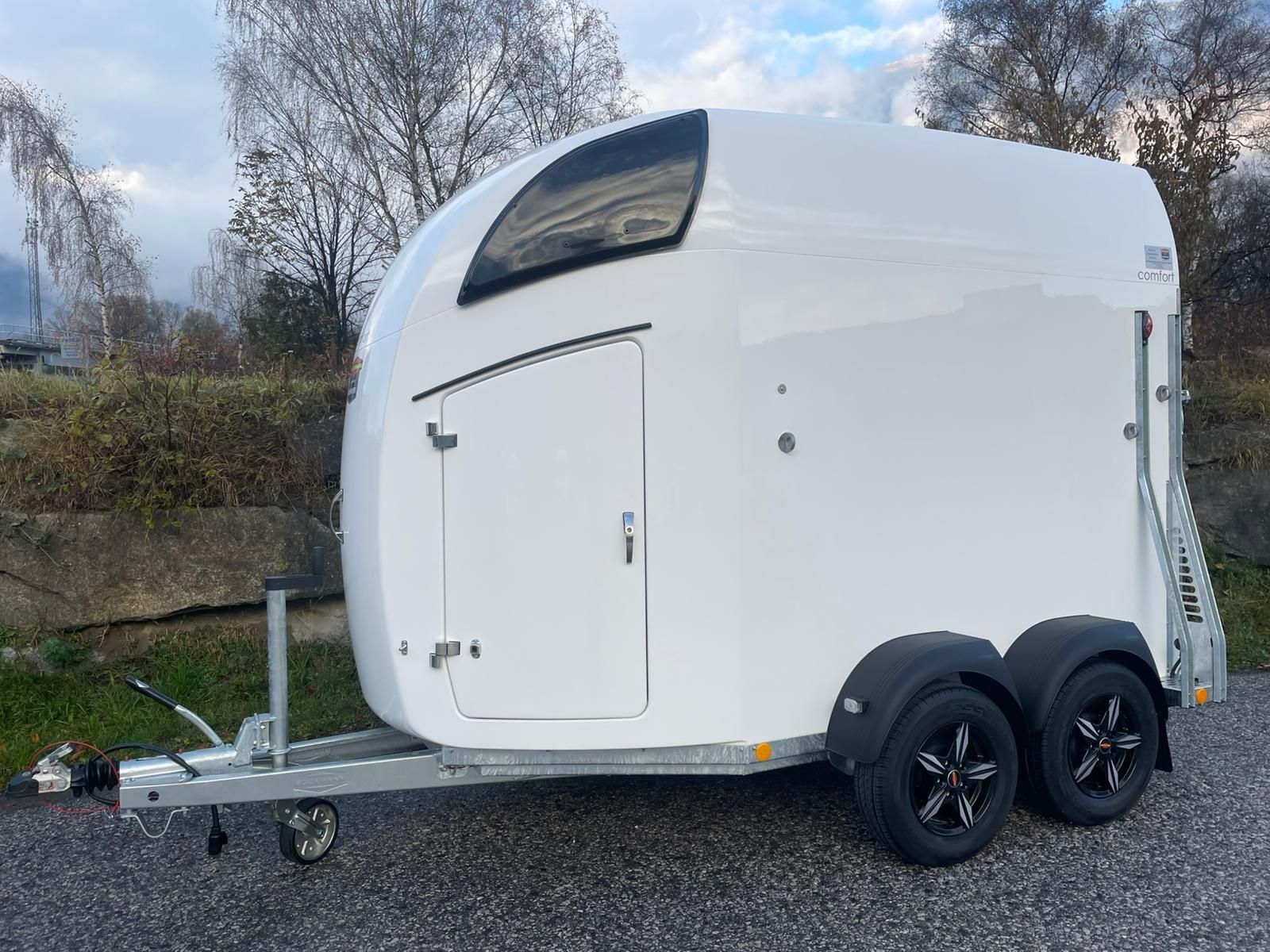 Böckmann Pferdeanhänger Comfort 2400kg 1