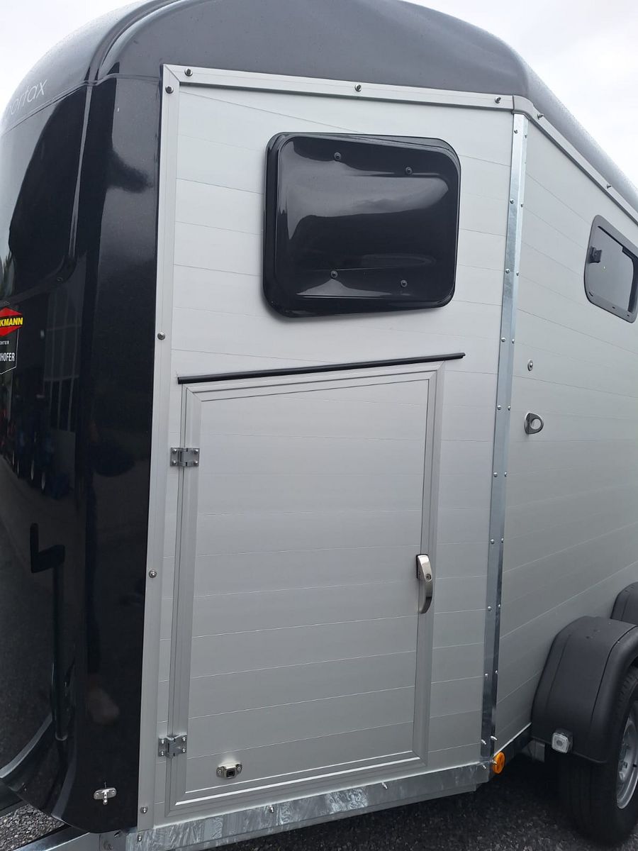 Böckmann Pferdanhänger Portax 2400kg 3