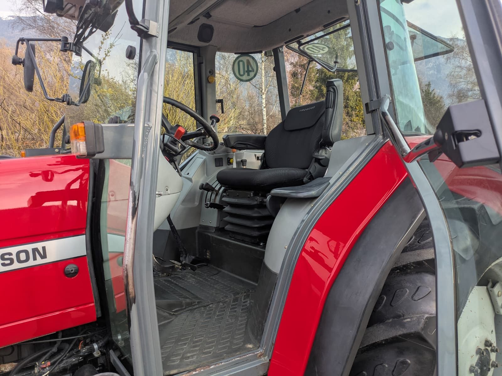 Massey Ferguson 4270-4 KL 3