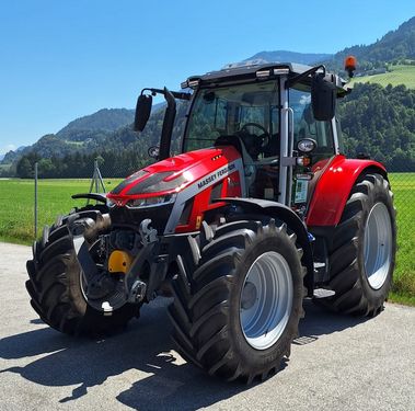 Massey Ferguson MF 5S.145 Dyna-6 Exclusive