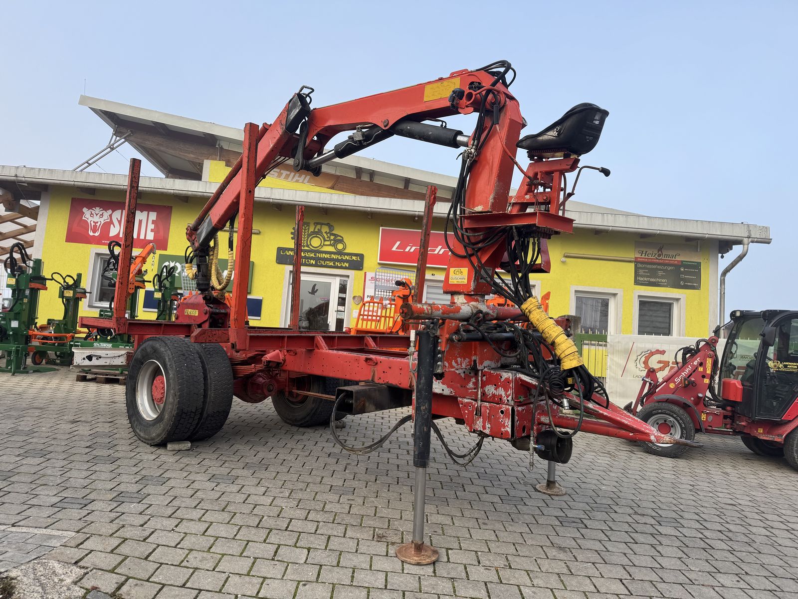 Forstanhänger mit Palfinger Kran  1