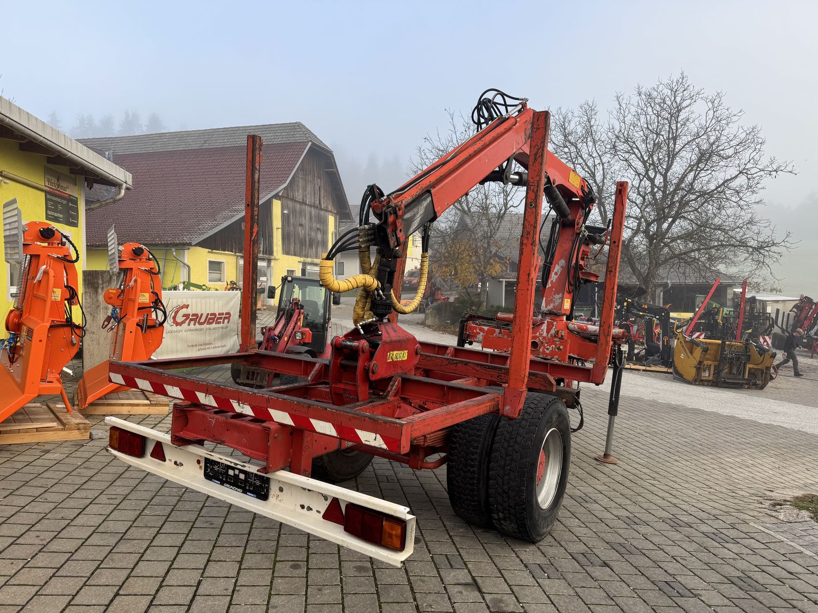 Forstanhänger mit Palfinger Kran  3