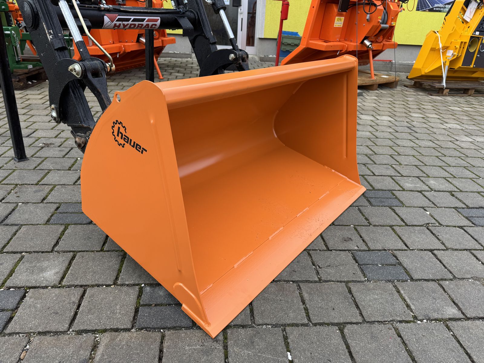 Hauer Erdschaufel ES140 mit Euroaufnahme  1