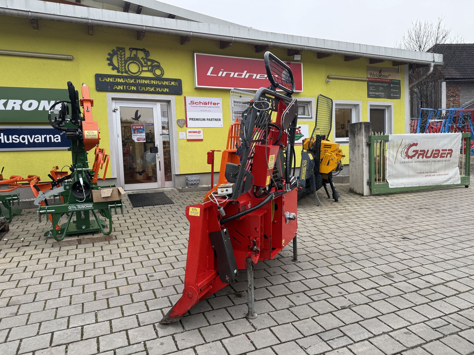 Krpan 9,5 EH mit hydraulischem Klappschild  2