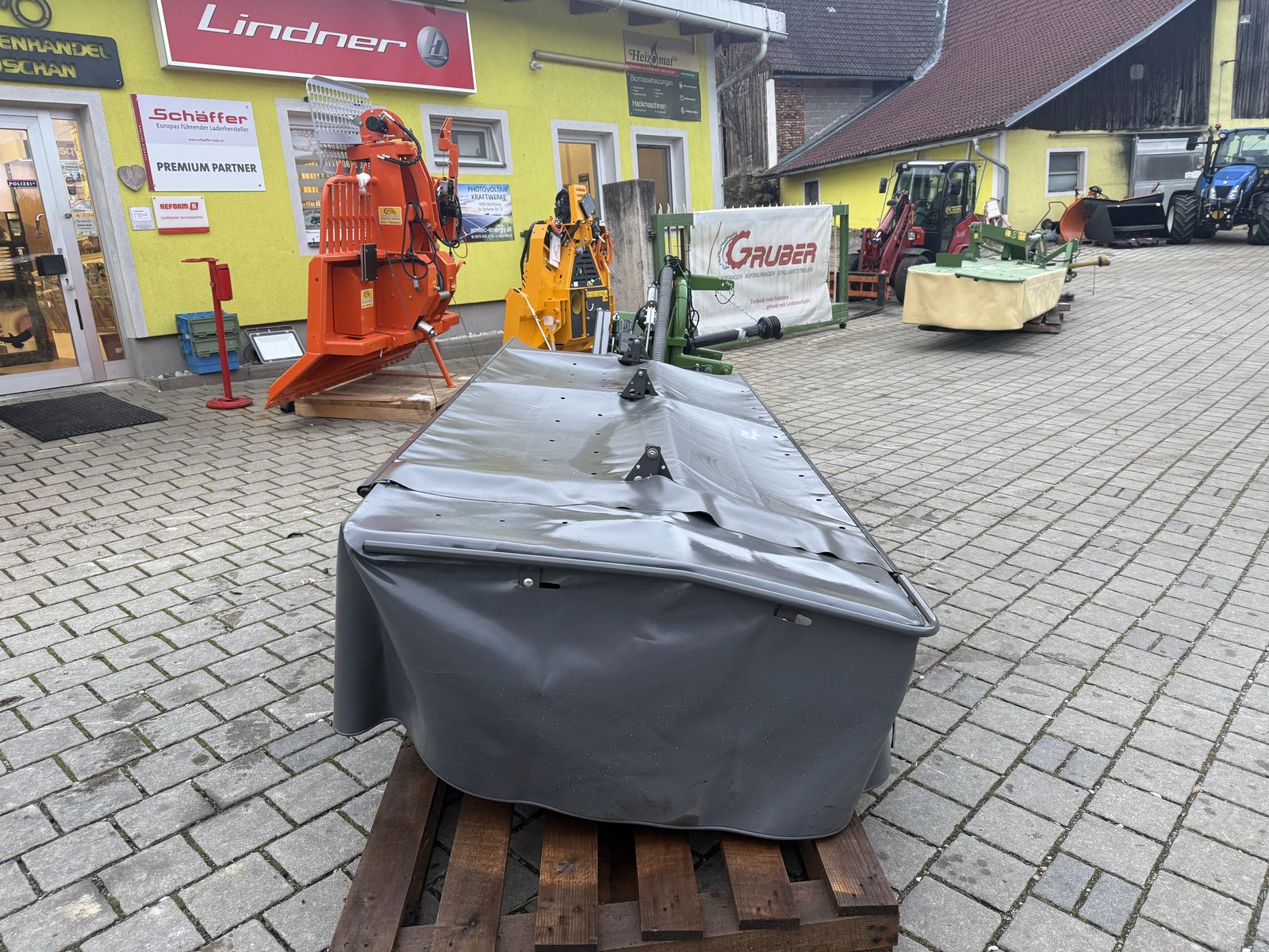 Fendt Slicer 320P Heckscheibenmähwerk  3