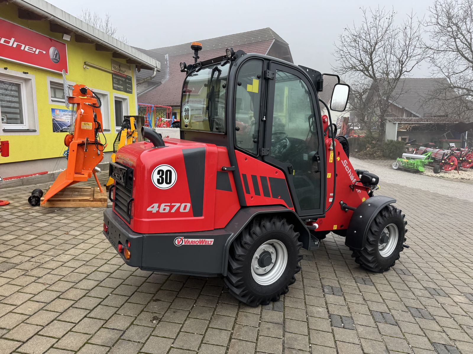 Schäffer 4670 Hoflader  2