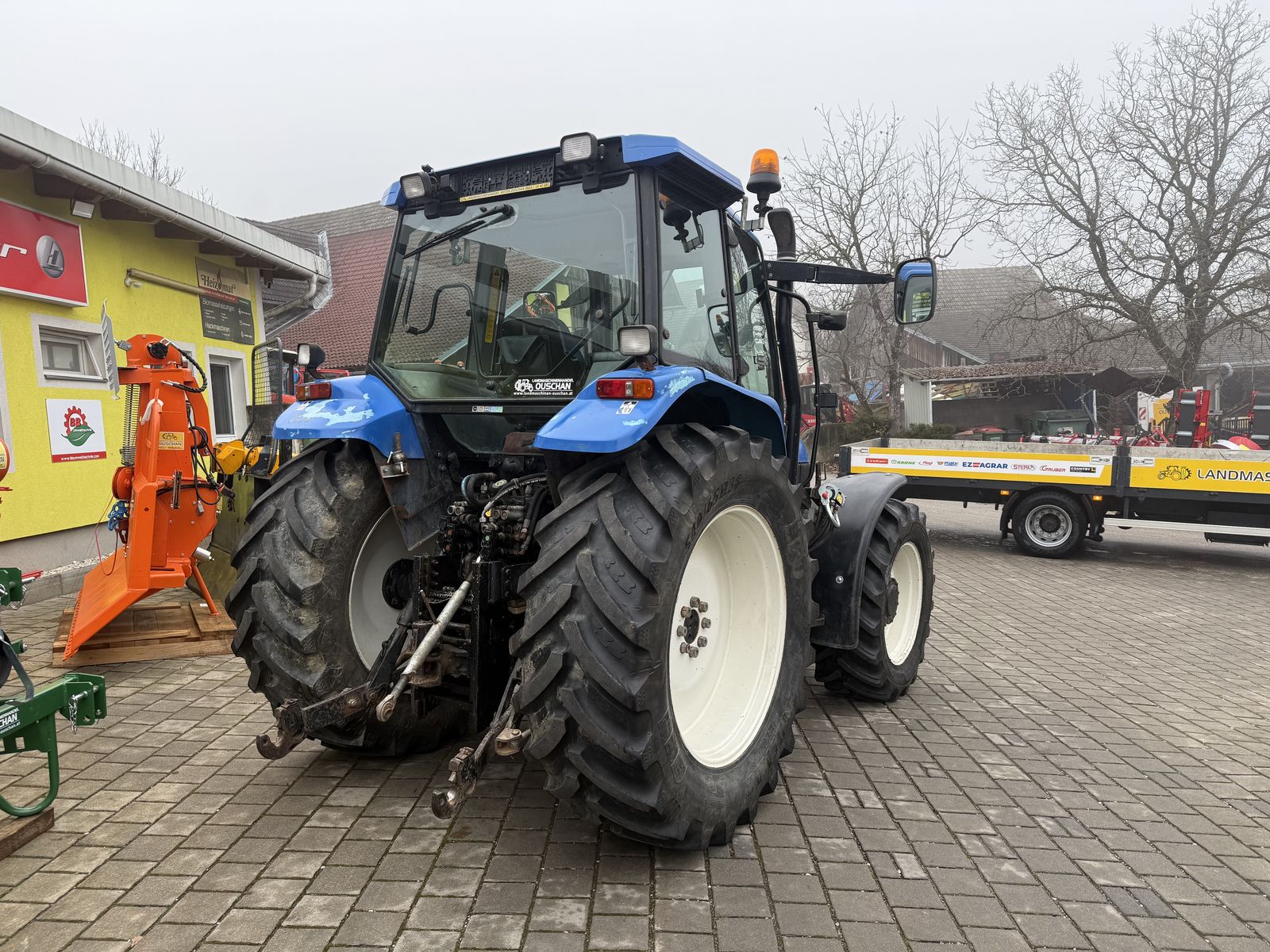 New Holland TS100 3