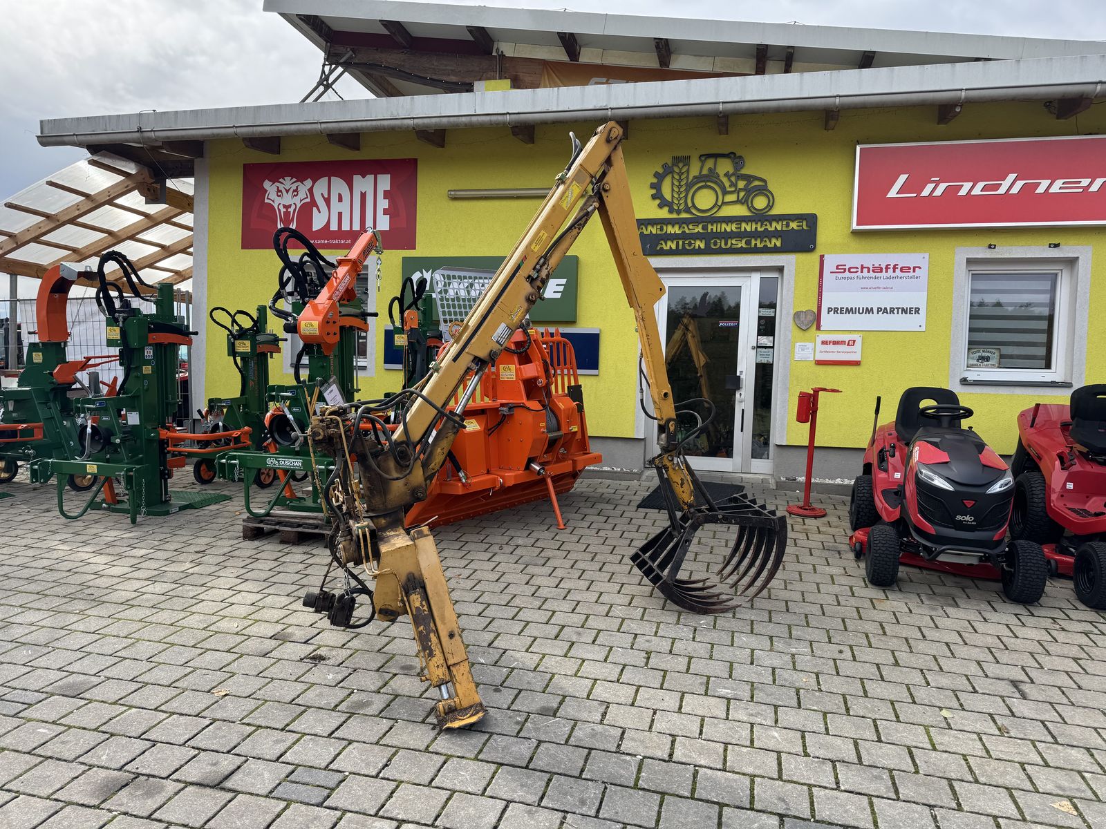 Dreipunkt Mistkran mit Greifzange 1