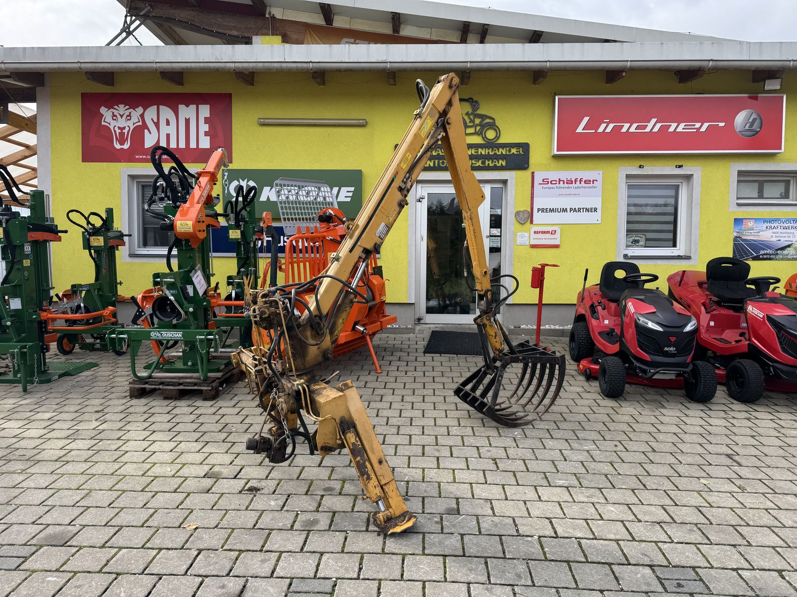 Dreipunkt Mistkran mit Greifzange 2