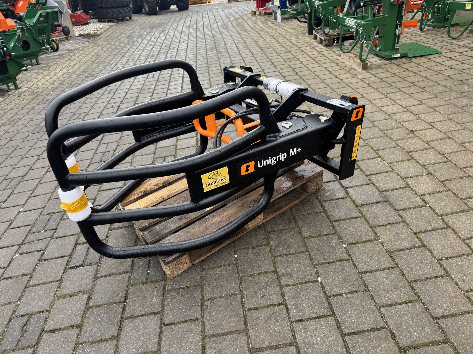Al Quicke Unigrip M+ Ballenzange  Landwirt.com