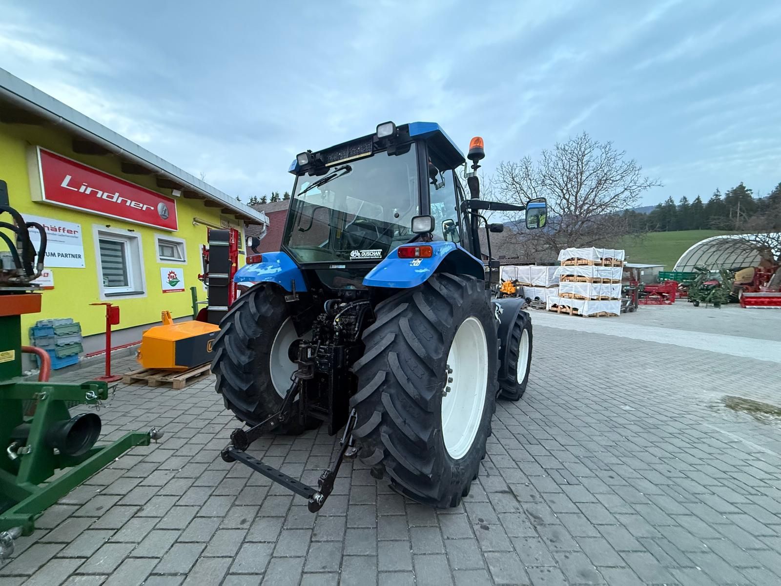 New Holland TS100 3