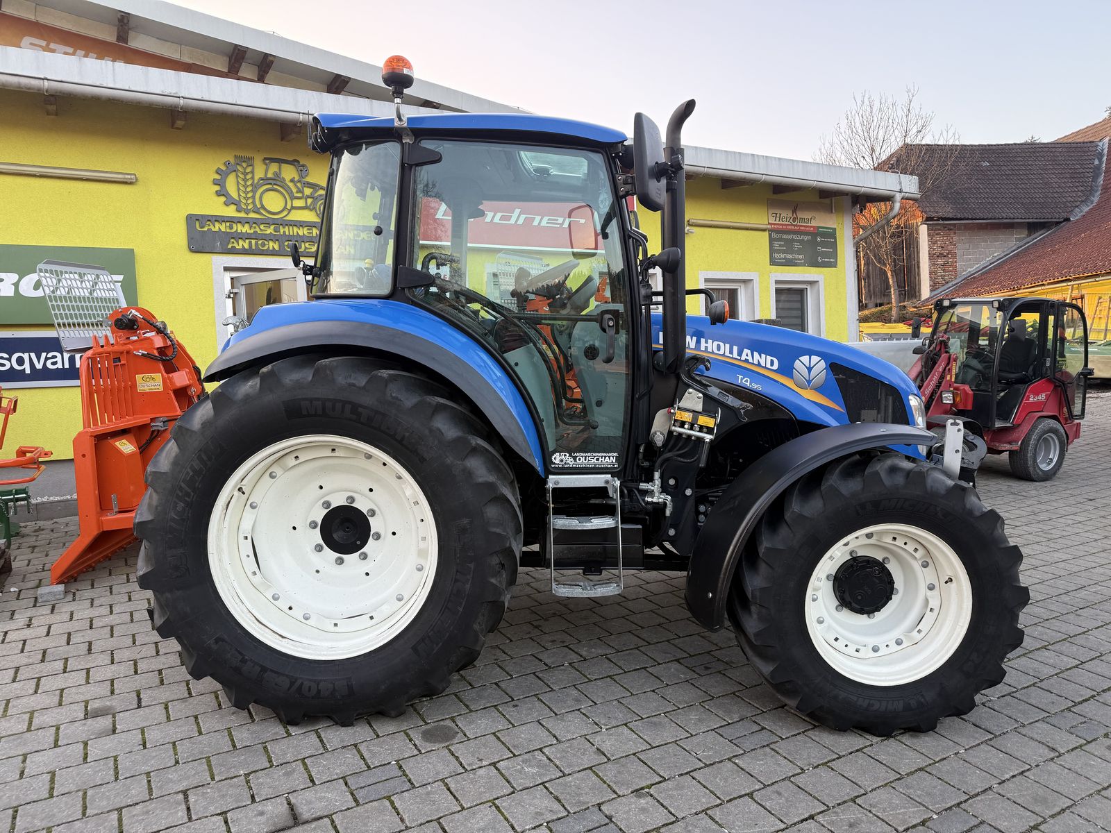New Holland T4.95 2