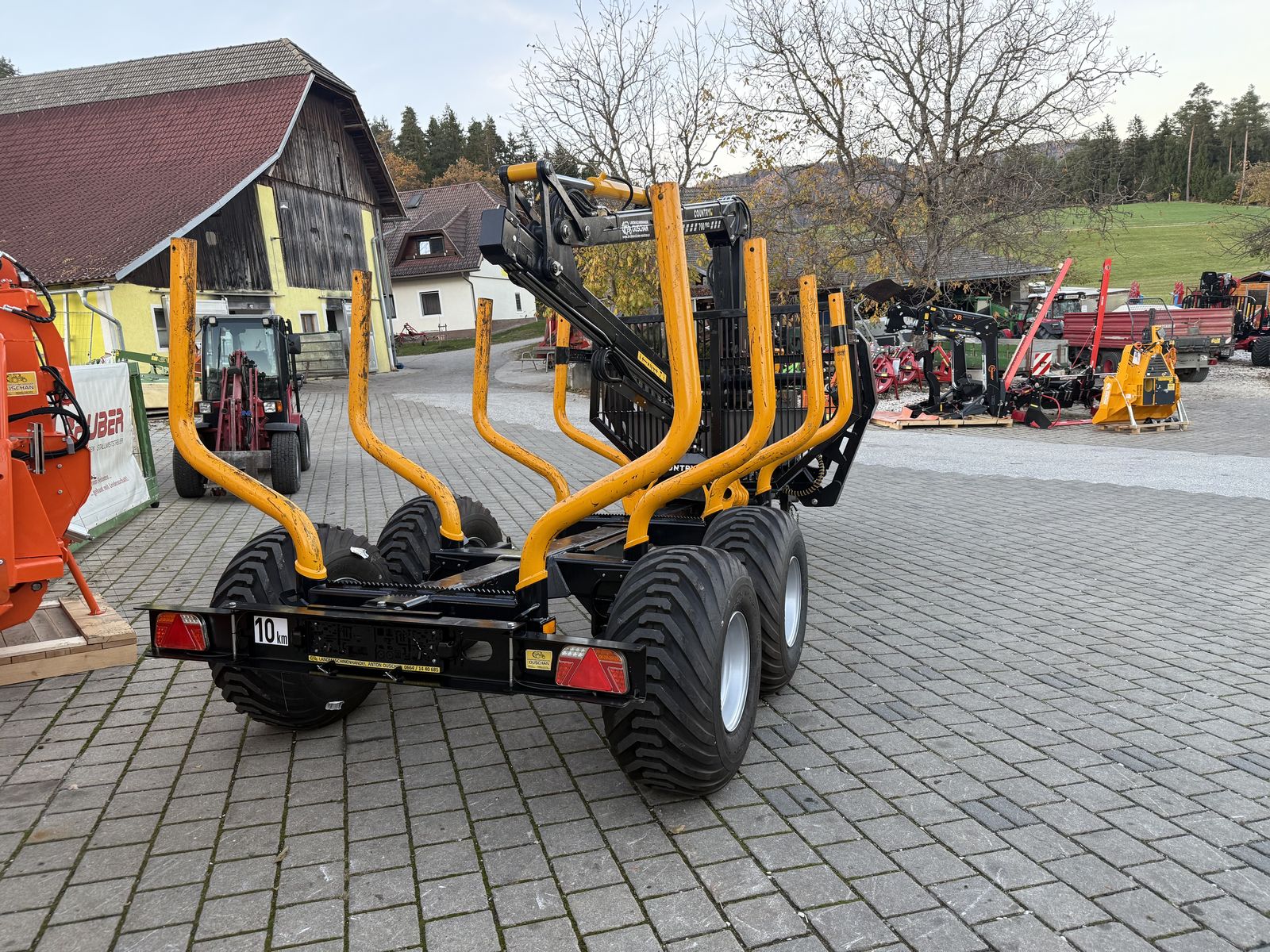 Country T 90  S mit Kran 700 Pro 3