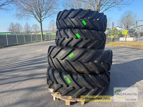 Taurus 520/70 R38 + 420/70 R28 Michelin