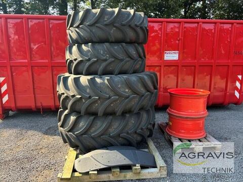 Vredestein 580/70 R38 & 480/70 R28