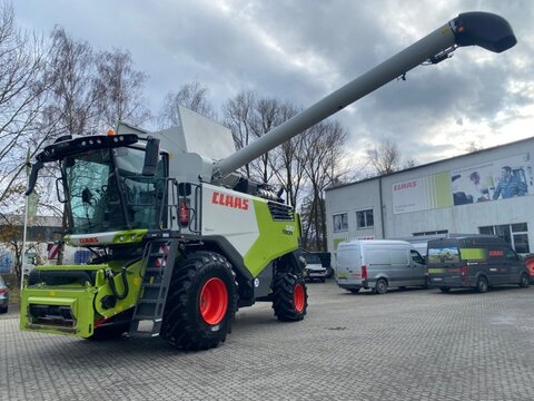 Claas Trion 530 mit Vario 680 2