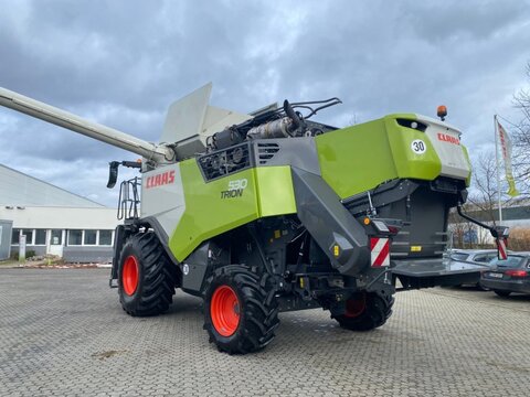 Claas Trion 530 mit Vario 680 3