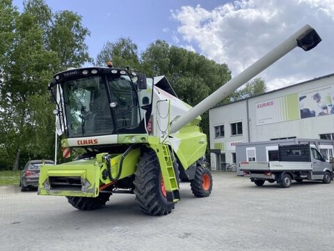 CLAAS TUCANO 430 MIT V540+TW