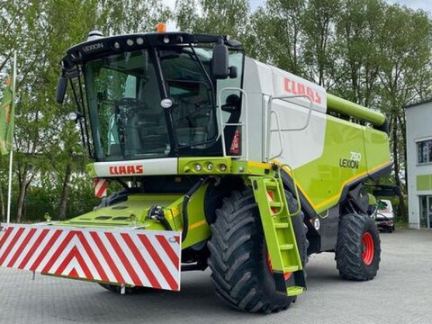 <strong>CLAAS LEXION 750 MIT</strong><br />