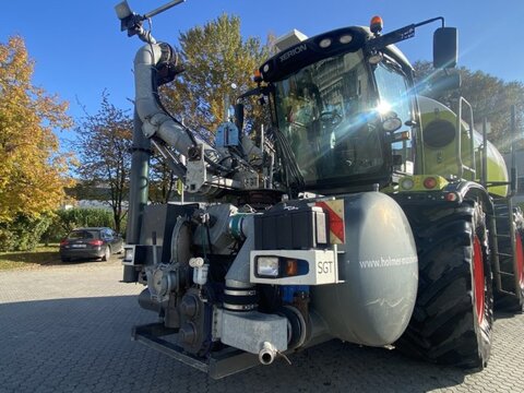 Xerion 3800 TRAC VC mit Gülleaufbau SGT 2