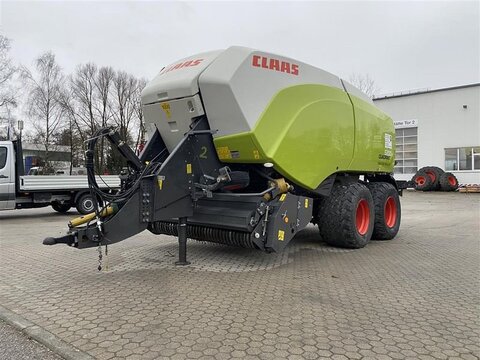 <strong>CLAAS QUADRANT 5200 </strong><br />