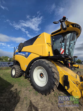 New Holland CX 7.90